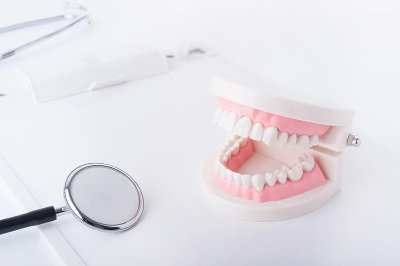お口の健康をお守りする歯周病治療